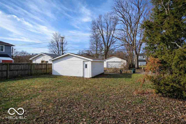 Listing Image 10