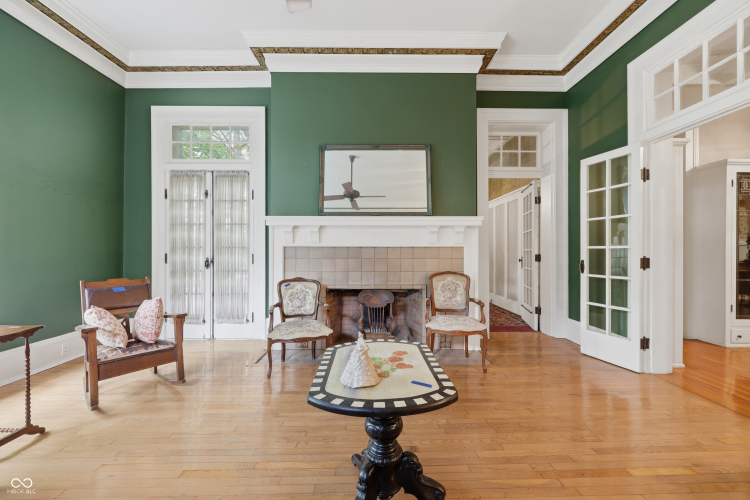Listing Image 20