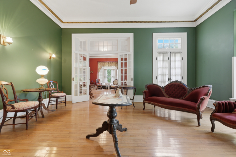 Listing Image 22