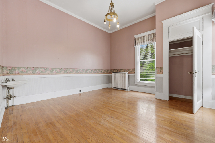 Listing Image 51