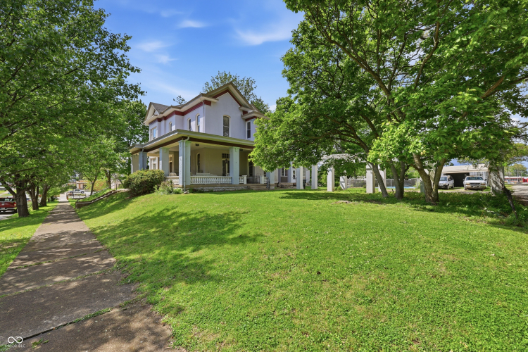 Listing Image 83
