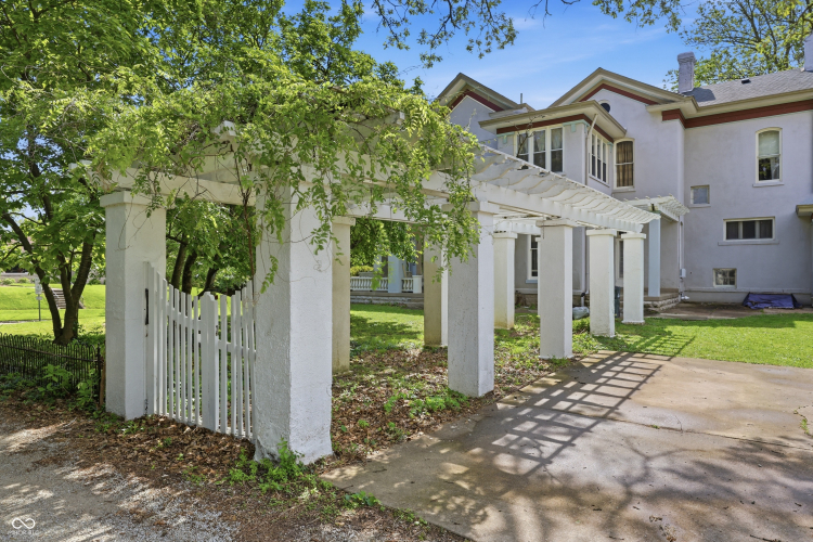 Listing Image 90