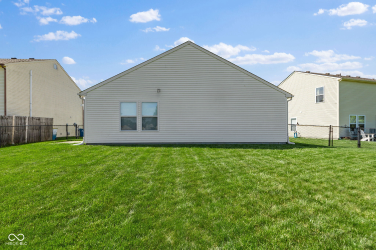 Listing Image 28