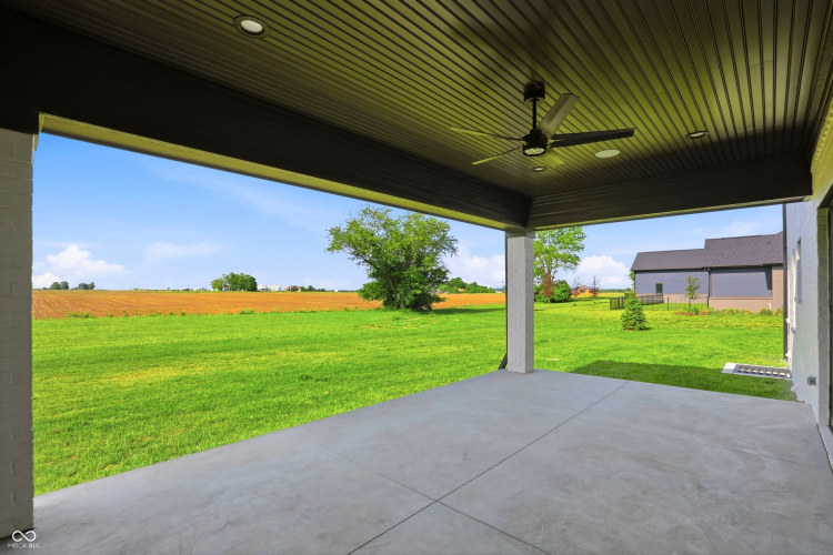 Listing Image 104