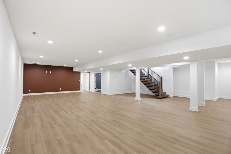 Listing Image 85