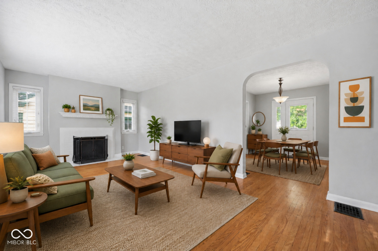 Listing Image 7