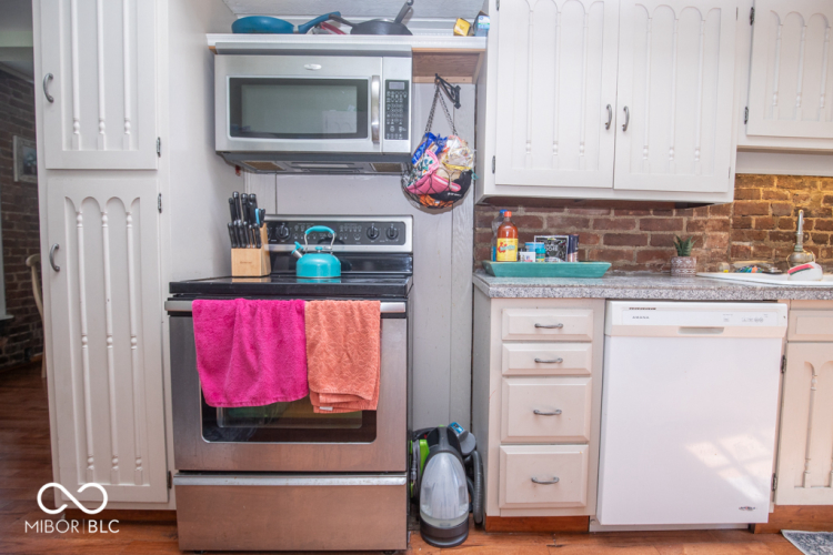 Listing Image 16