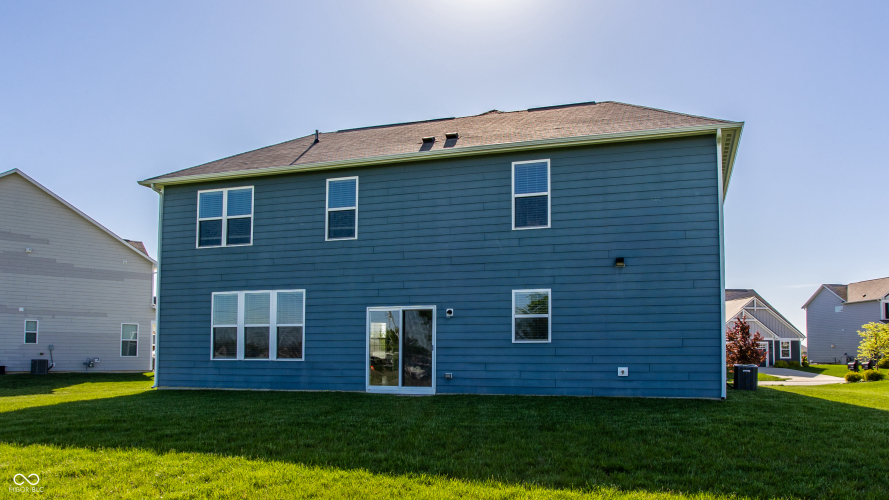 Listing Image 32