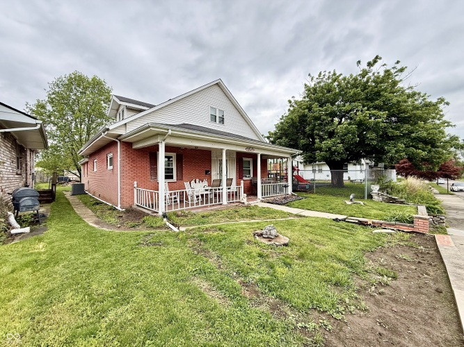 Listing Image 4
