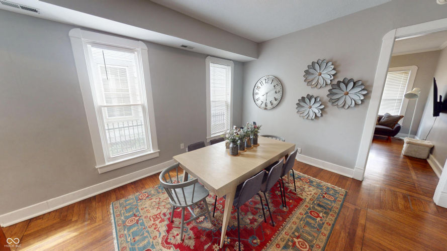 Listing Image 14