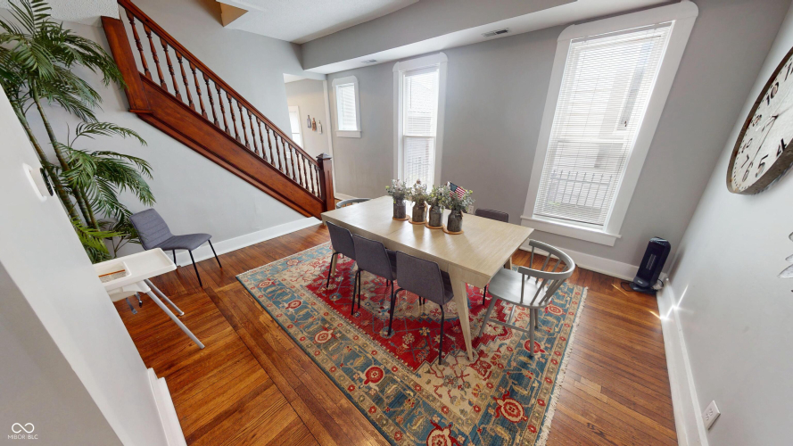 Listing Image 17