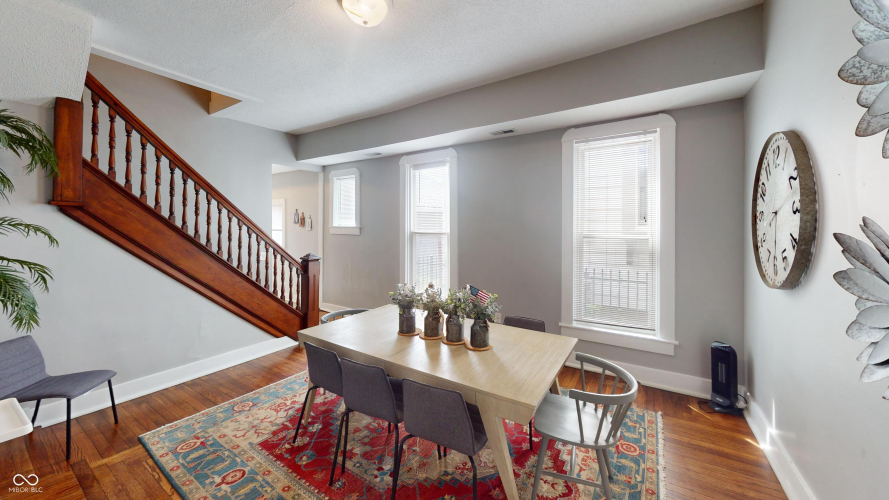 Listing Image 18