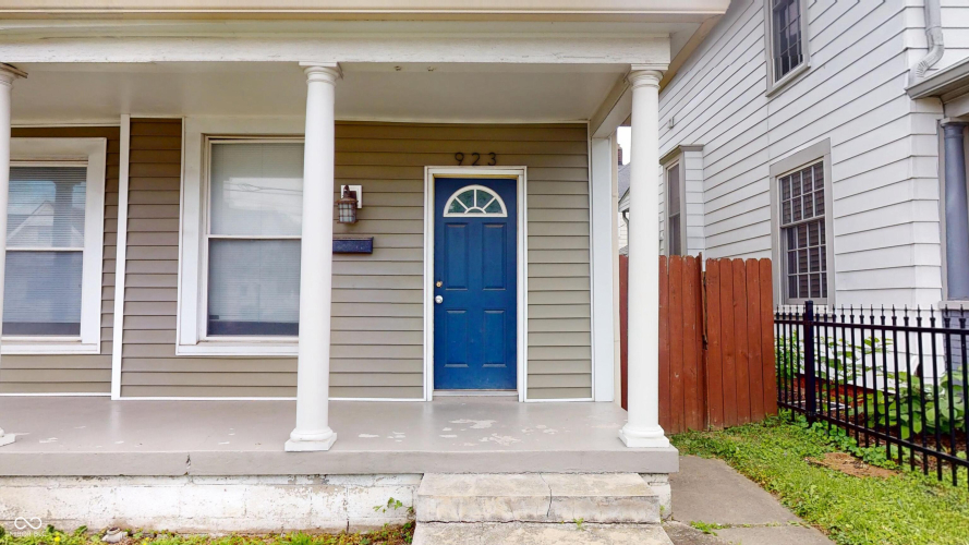 Listing Image 4