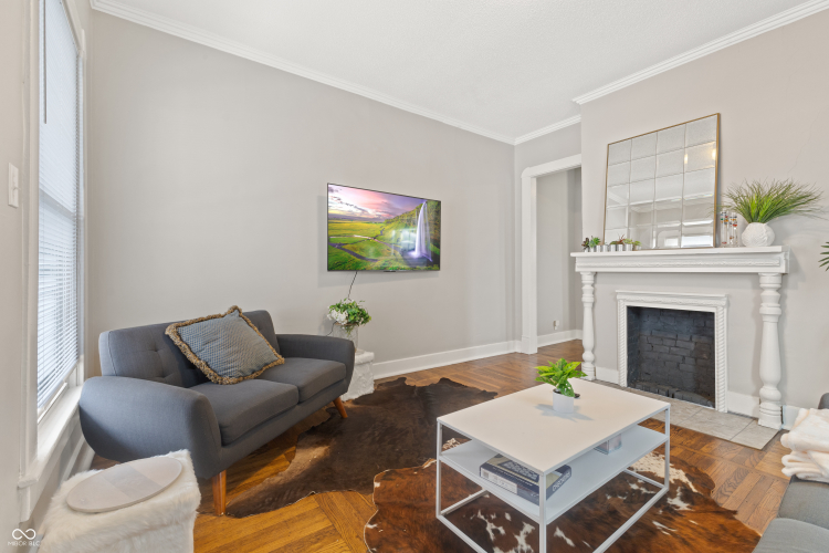 Listing Image 10