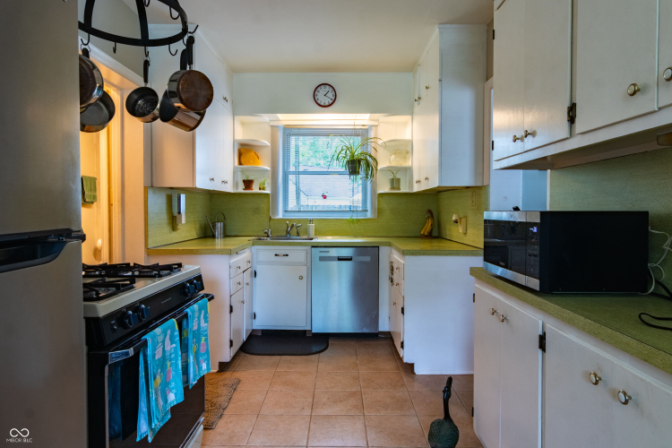 Listing Image 20