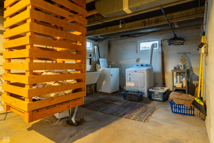 Listing Image 43