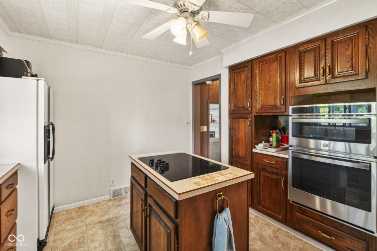 Listing Image 13