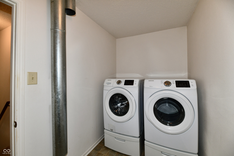 Listing Image 30