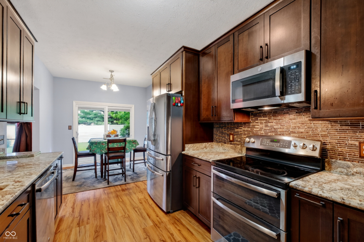 Listing Image 13