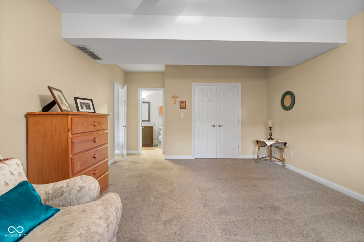 Listing Image 50