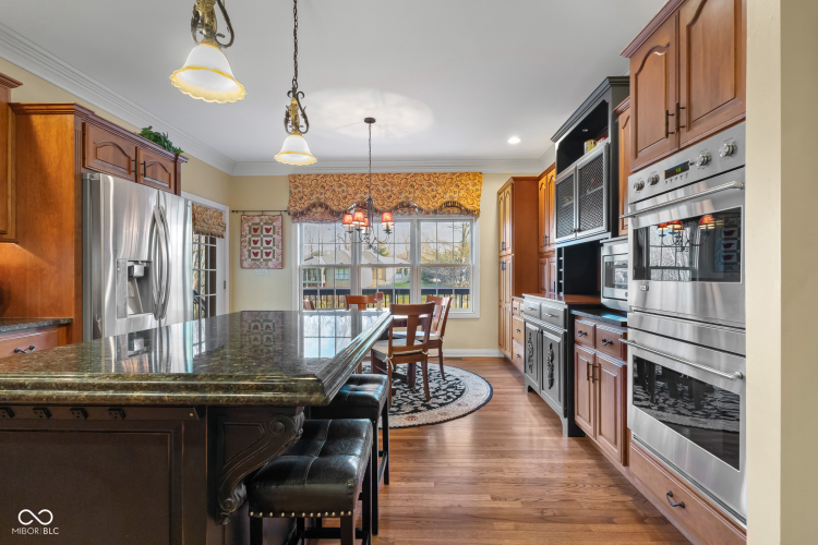 Listing Image 10