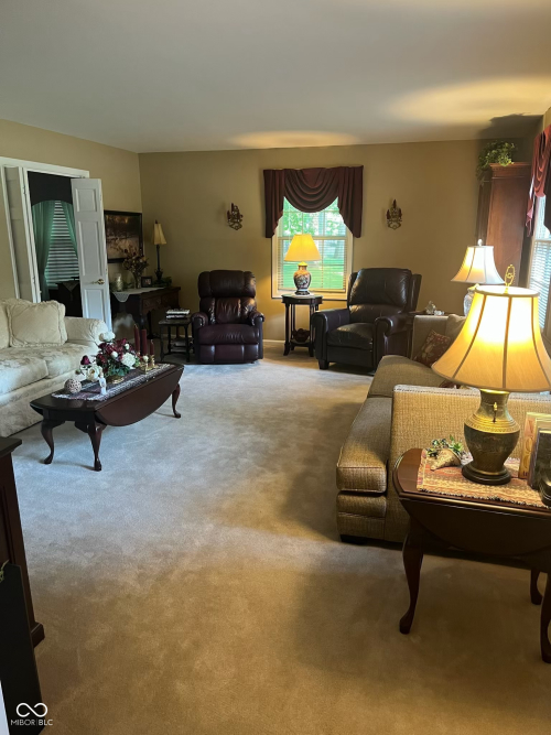 Listing Image 19