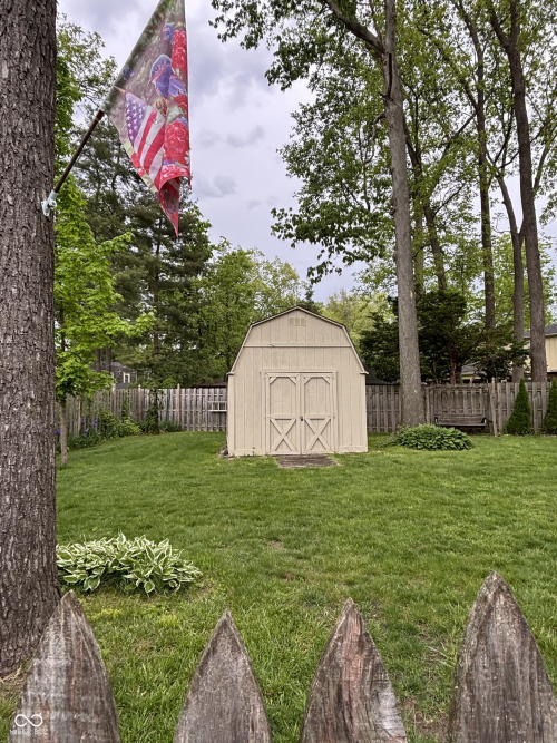 Listing Image 6