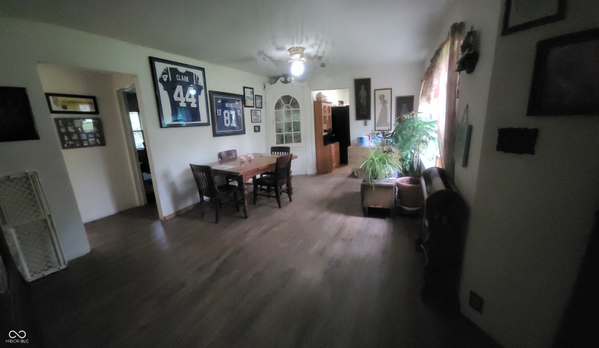 Listing Image 18