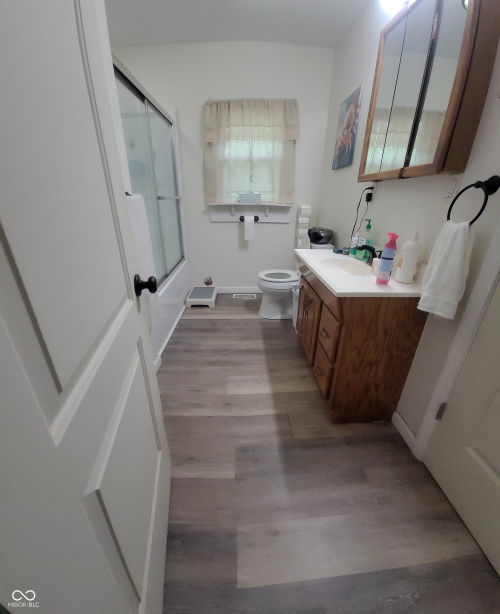 Listing Image 9