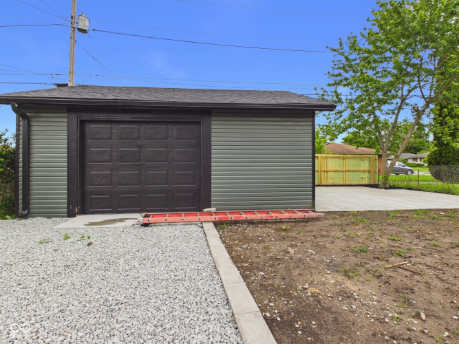 Listing Image 33