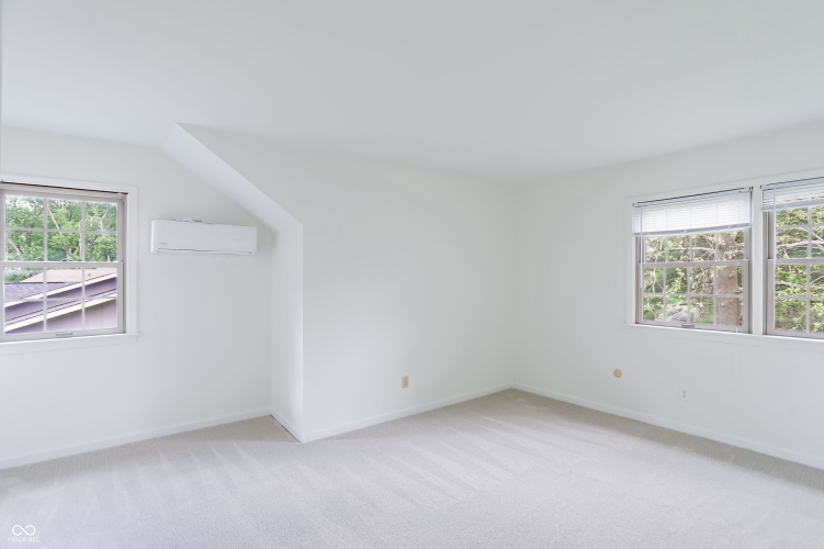 Listing Image 52