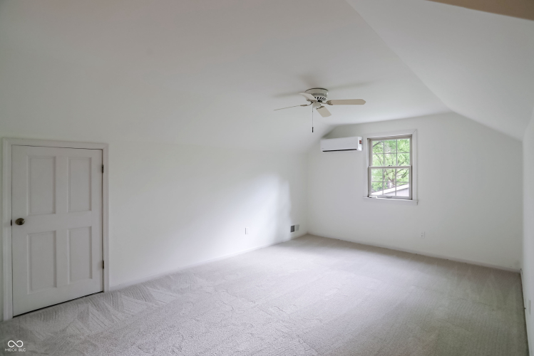 Listing Image 58