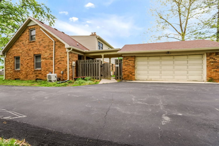 Listing Image 77