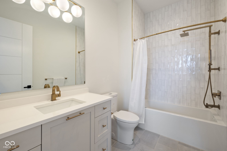 Listing Image 55