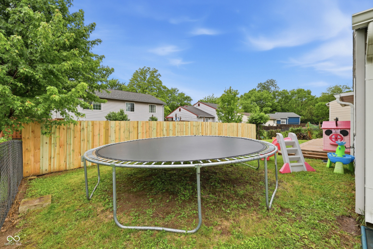 Listing Image 29