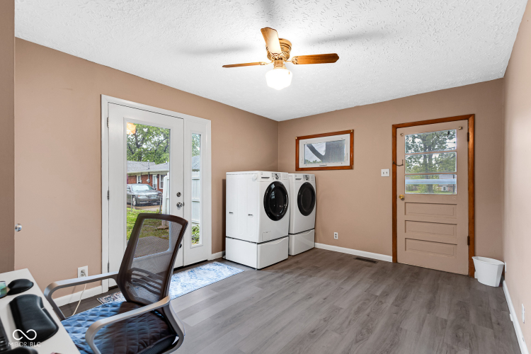 Listing Image 15