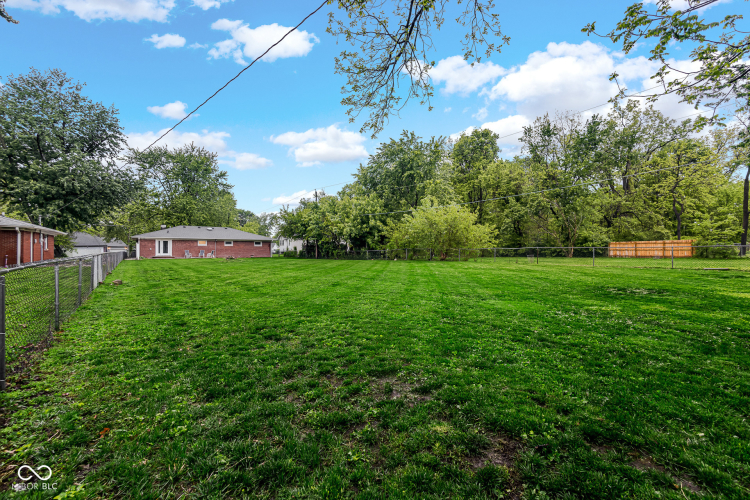Listing Image 27
