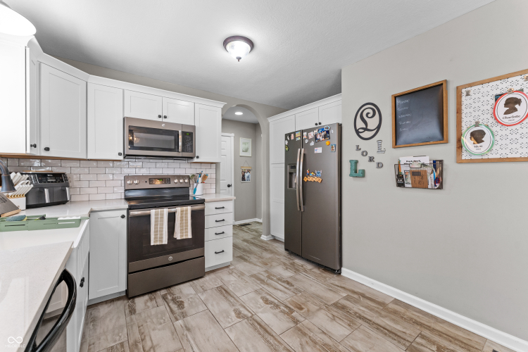 Listing Image 14