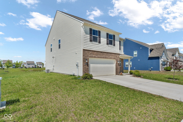 Listing Image 32