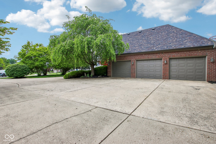 Listing Image 53