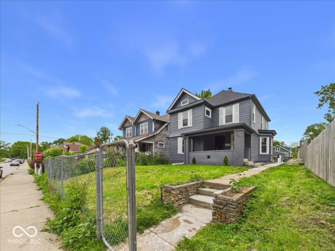 Listing Image 3
