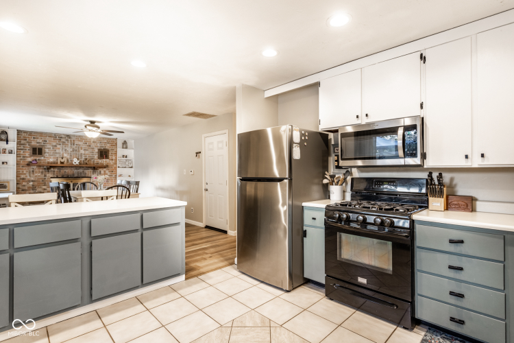 Listing Image 13