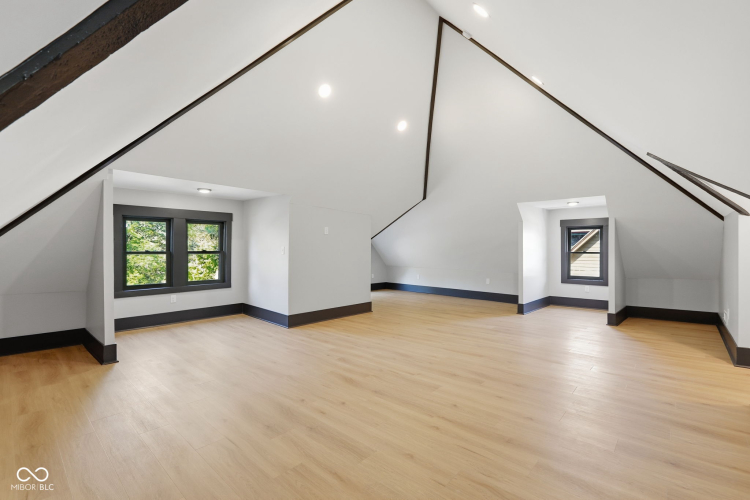 Listing Image 65