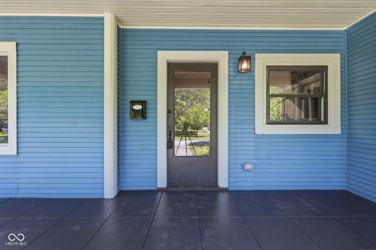 Listing Image 8
