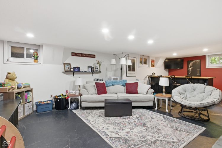Listing Image 29