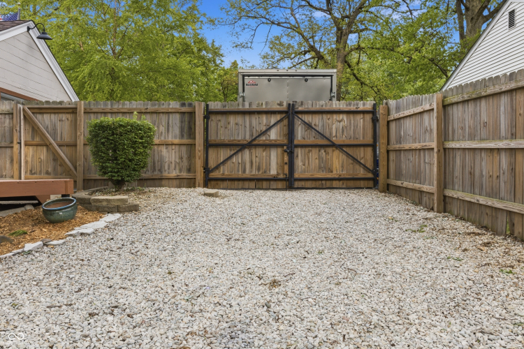 Listing Image 45