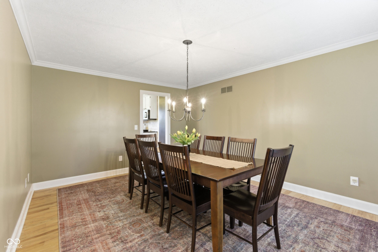 Listing Image 20