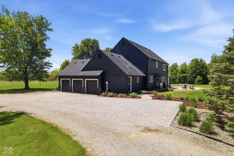 Listing Image 57