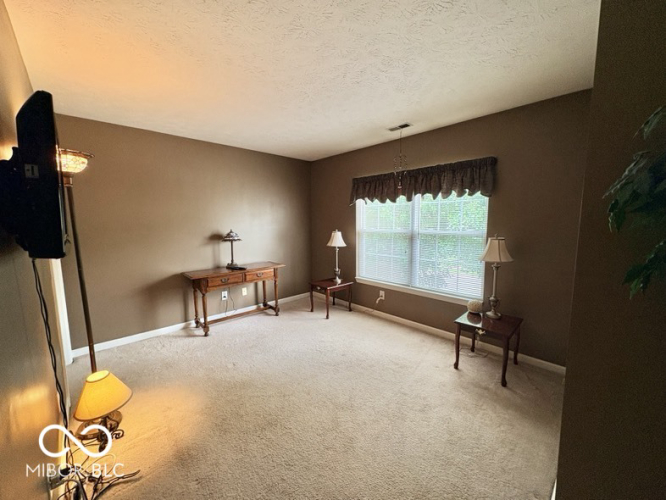 Listing Image 30