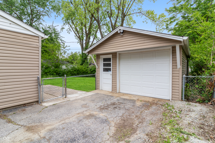 Listing Image 17